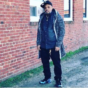 Meet your Posher, Elijah